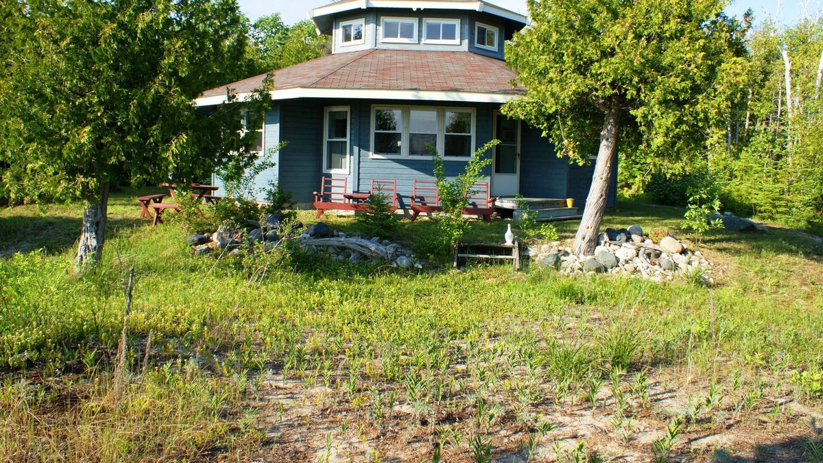 St Ignace House | The Beach House of Saint Ignace
