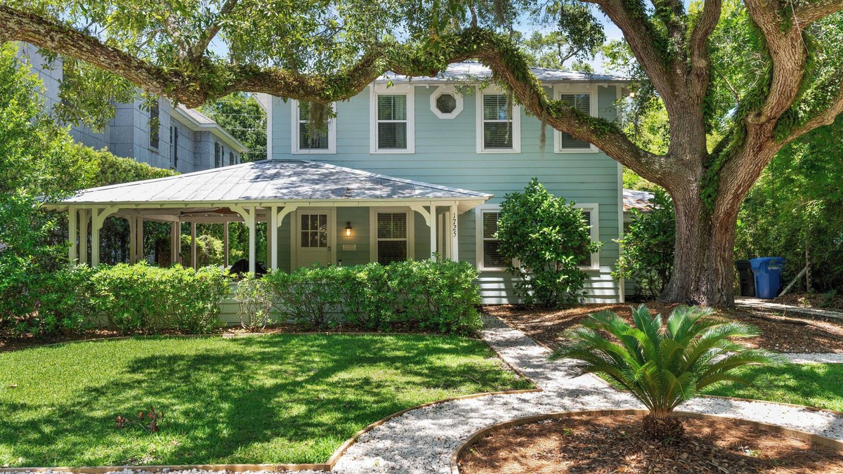 East Beach House | The Beach is calling you at The Porch Side Cottage, sleeps 9