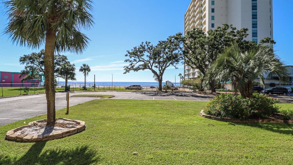 Biloxi Condo | The Beach Just Called. Asking For You! 2 Bedroom/2 Bath- Sleeps 6!