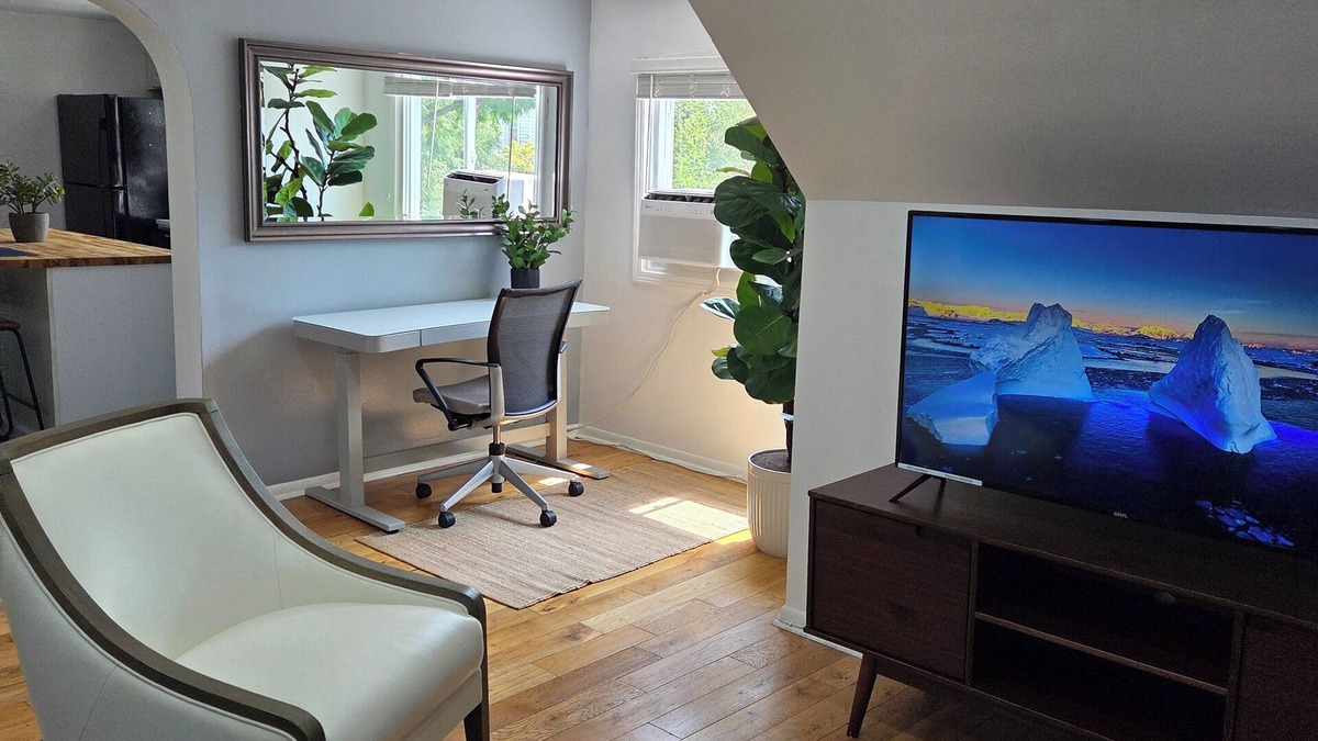 Whiting Apartment | The Beach Loft
