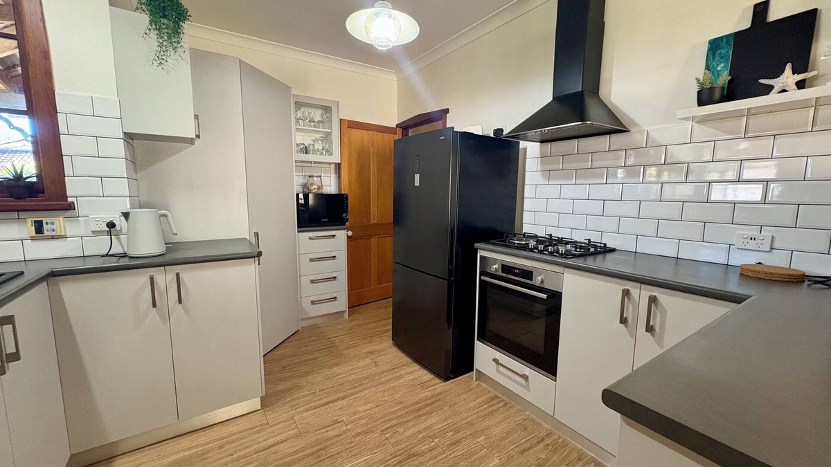 City Of Busselton House | The Beachcomber’s Hideaway – Walk to the Ocean