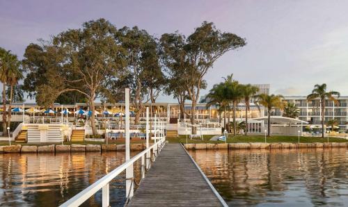 Toukley Hotel | The Beachcomber Hotel & Resort, an Ascend Collection Resort