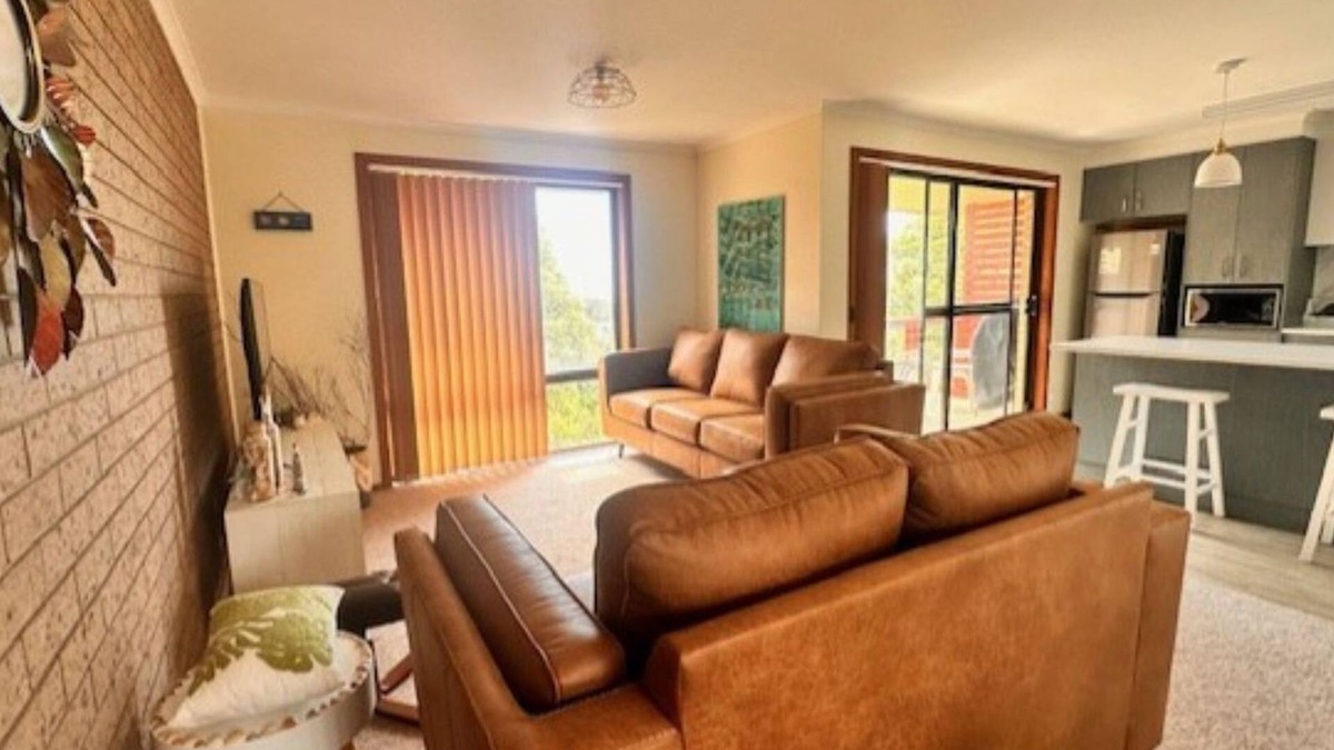 Tura Beach Apartment | The Beachhouse - Great Value!