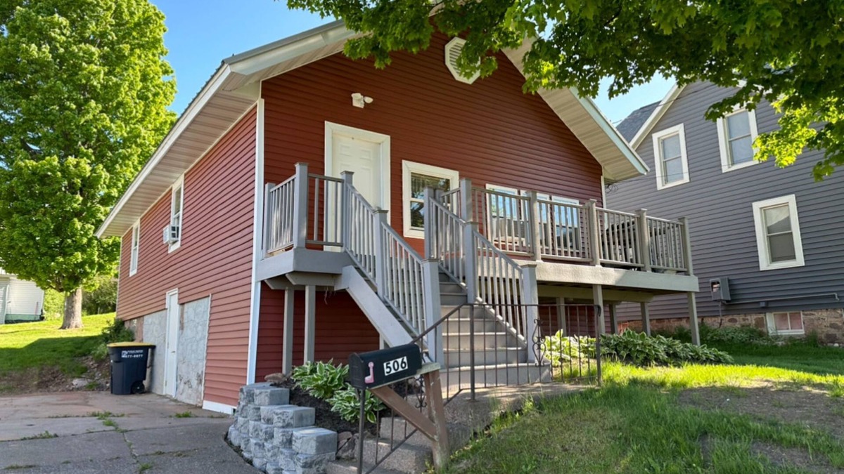 Ironwood House | The Bear Den - Lovely 2 Bedroom 1 Bath home close to skiing, snowmobiling & more
