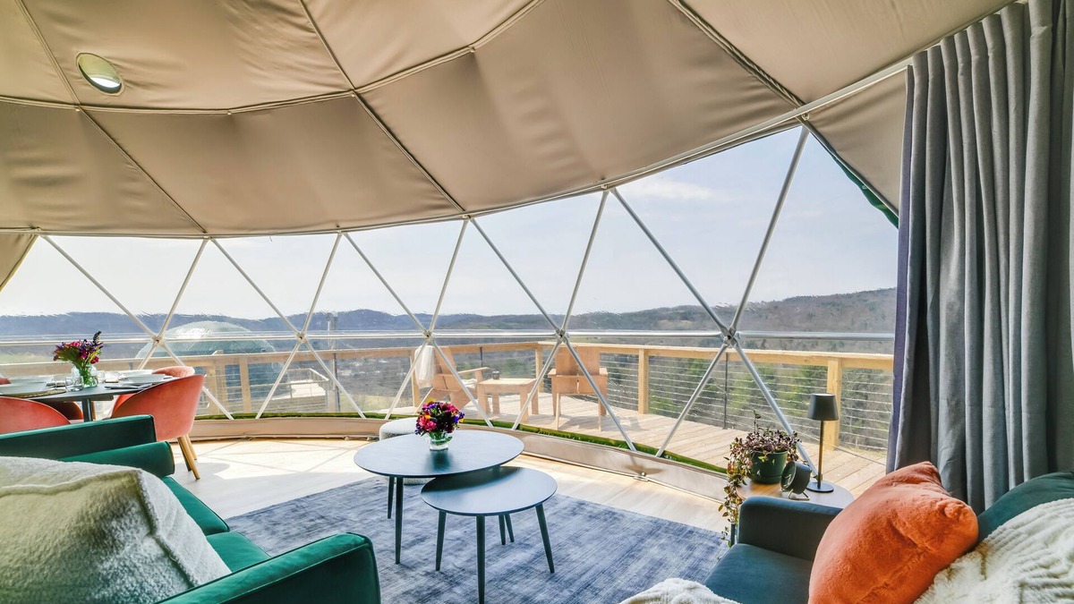 Franklin Apartment | ‘The Bear Dome’ w/Barrel Hot Tub in Franklin!