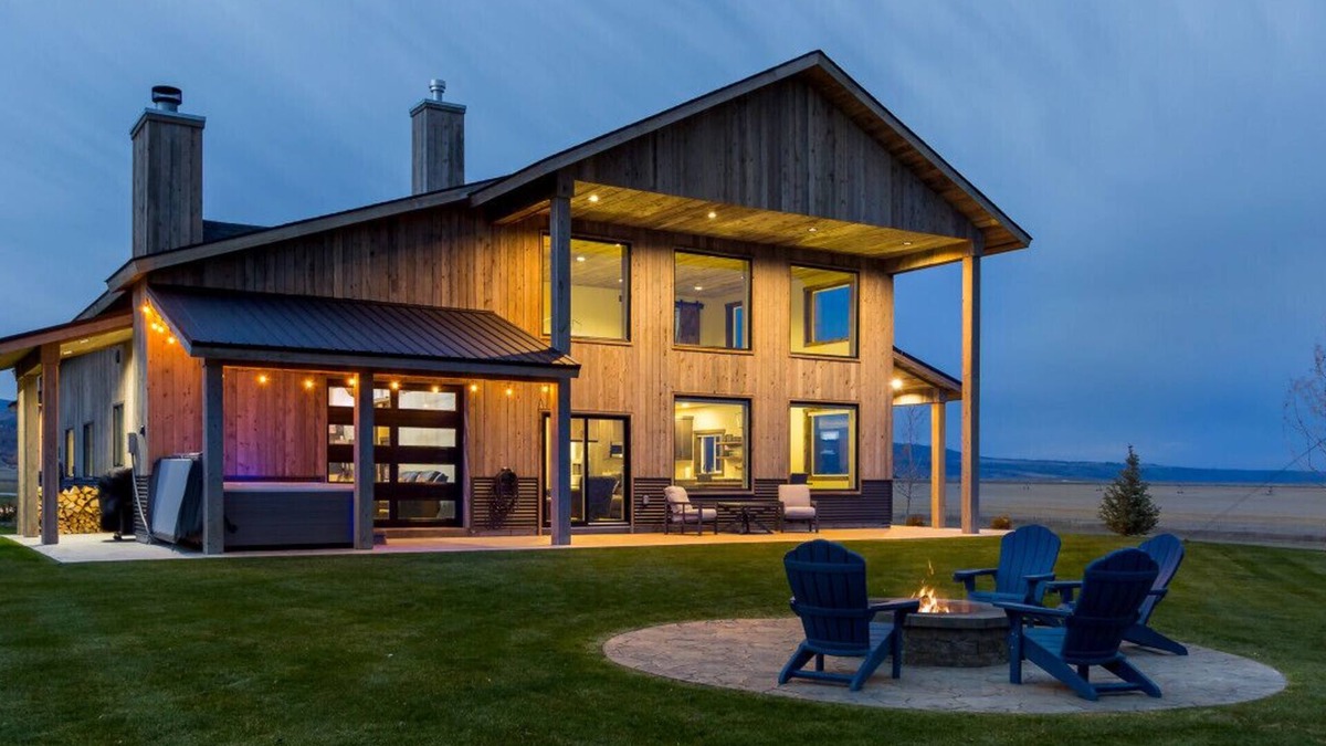 Driggs House | The Bearadise Barn of Driggs, ID
