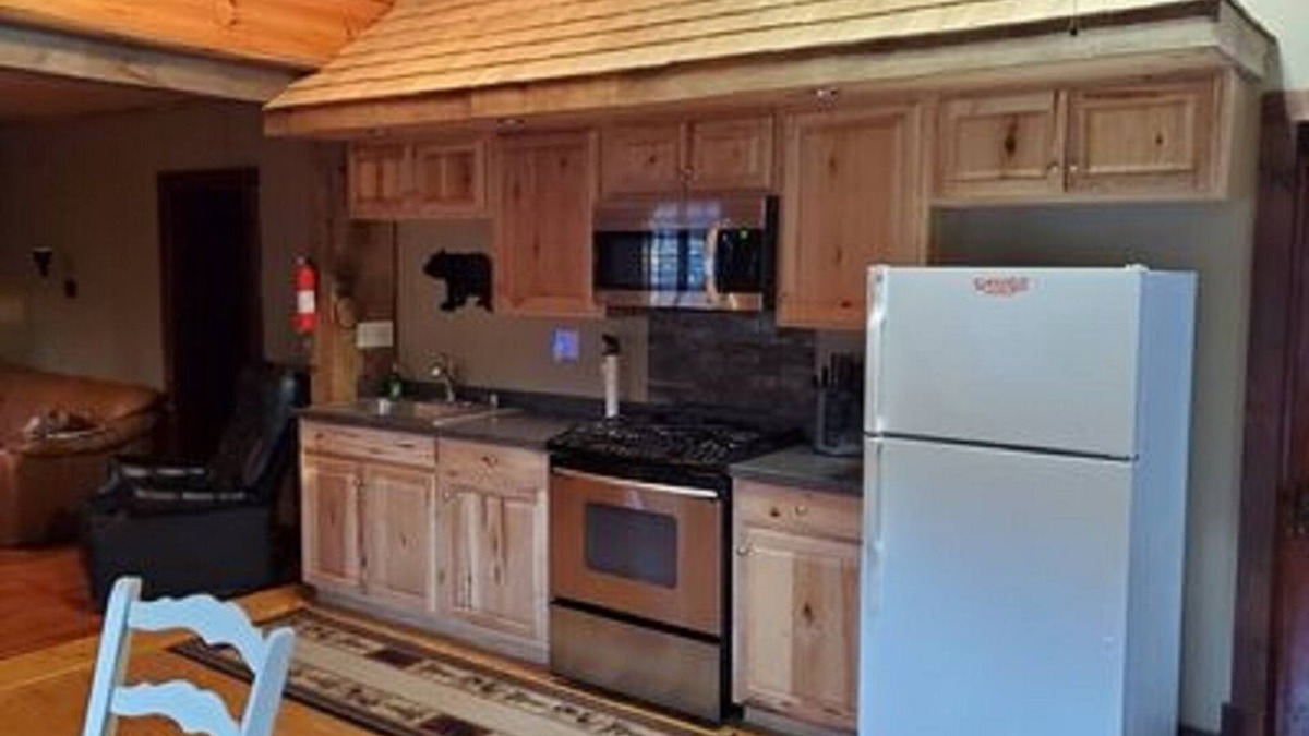 Vermontville Cabin | The Bears Den