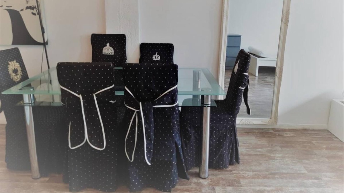 Bramfeld Apartment | The beautiful apartment no. 6 is a 3-room apartment for max. 4 people and is located in our apartment house Haldesdorfer Straße.