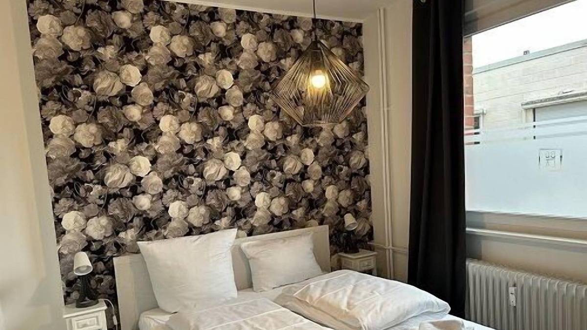 Bramfeld Apartment | The beautiful and bright apartment no. 42 is very quiet and is located at the back of our apartment house Haldesdorfer Straße.