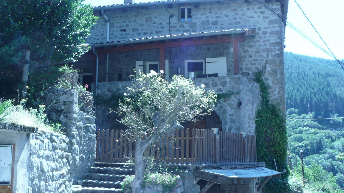 Laviolle House | The beautiful getaway, family stay