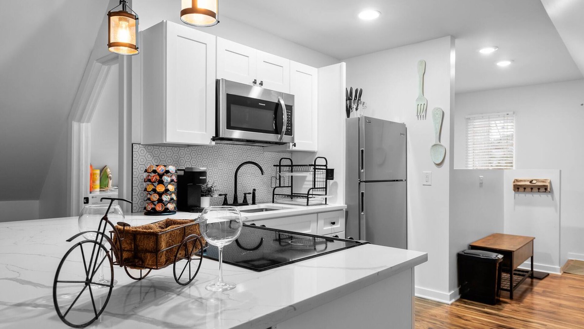 Elkhorn Apartment | The Beautiful Loft at Skyline