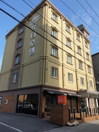 Gyo-dong Hotel | The Beauty Hotel