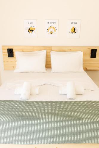 Dhermi Apartment | The Bee Apartments
