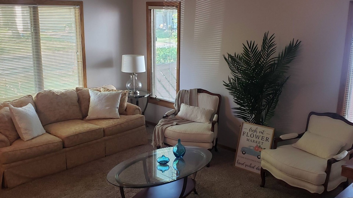 Shoreview House | The Bee's Nest - a safe and serene oasis away from home