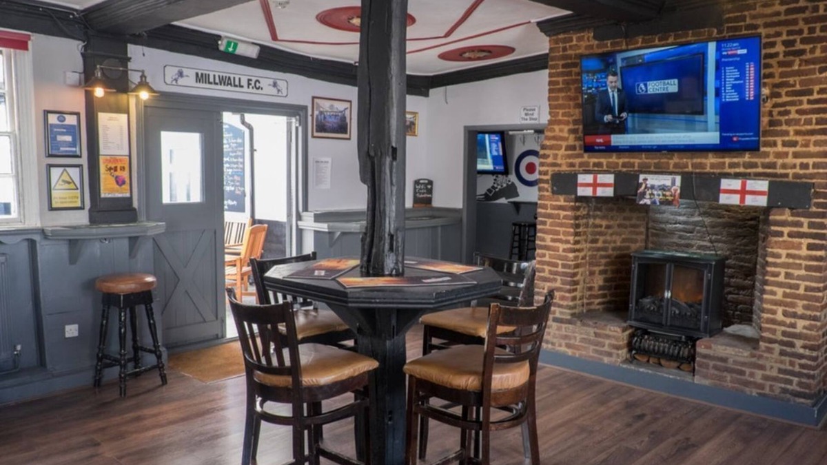 Hoddesdon Hotel | The Bell Hotel