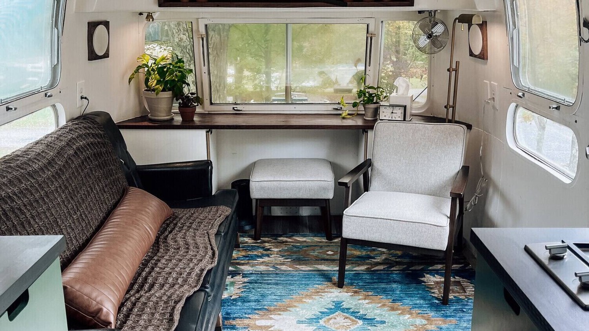 Mingoville House | The Bellefonte Campground presents: The 1970's Unique Airstream