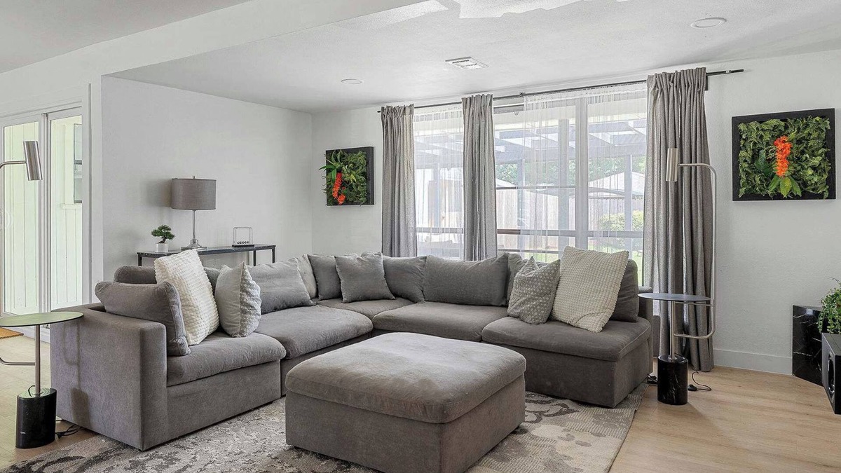 Plano House | The Belvedere | Pet Friendly & Spacious Yard