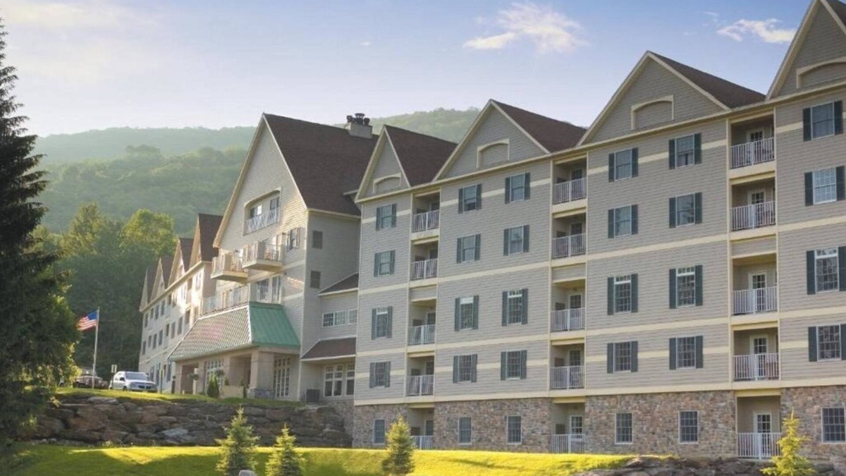 Hancock Condo | The Berkshire's Jiminy Mountain's Club Wyndham Bentley Brook