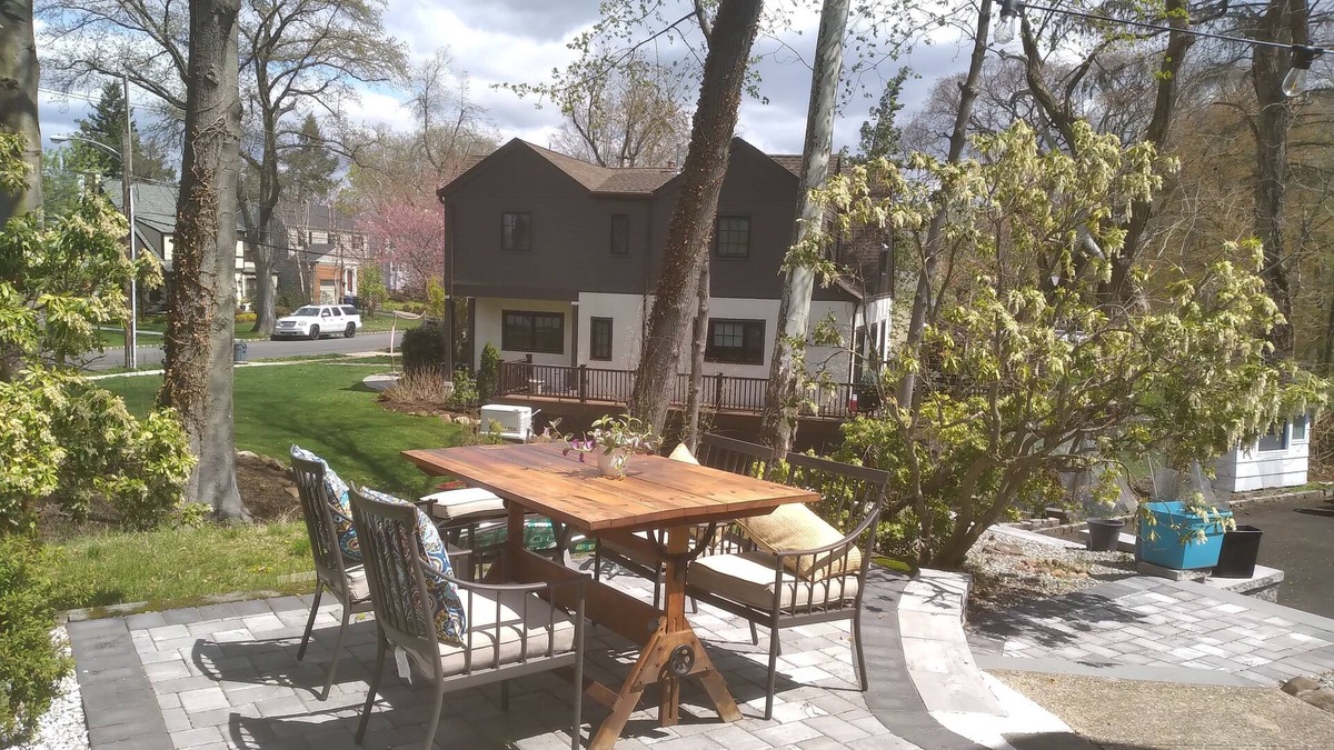 Vauxhall Apartment | The best neighborhood in Millburn township