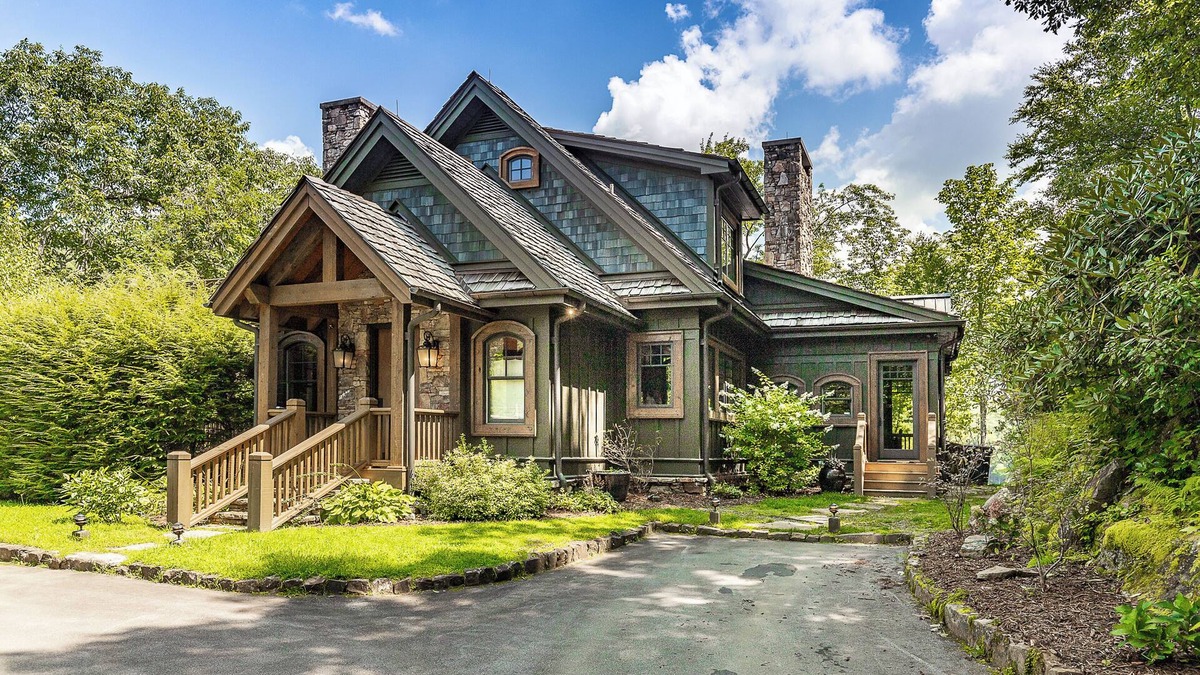 Lake Toxaway House | The best of both worlds