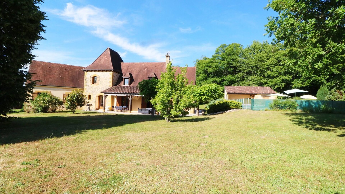 Saint-Cyprien House | The best place to holiday in all together in the Dordogne Golden Triangle