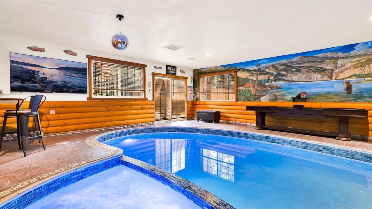 Big Bear Cabin | The Big Bear Fox Lodge - Indoor Pool, Hot Tub, Games & Family Retreat