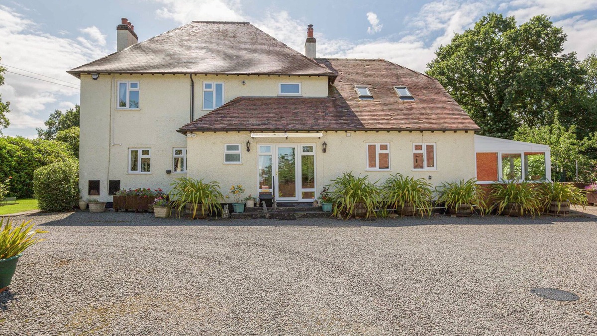 Church Stretton House | THE BIG DINGLE, family friendly, with open fire in Church Stretton