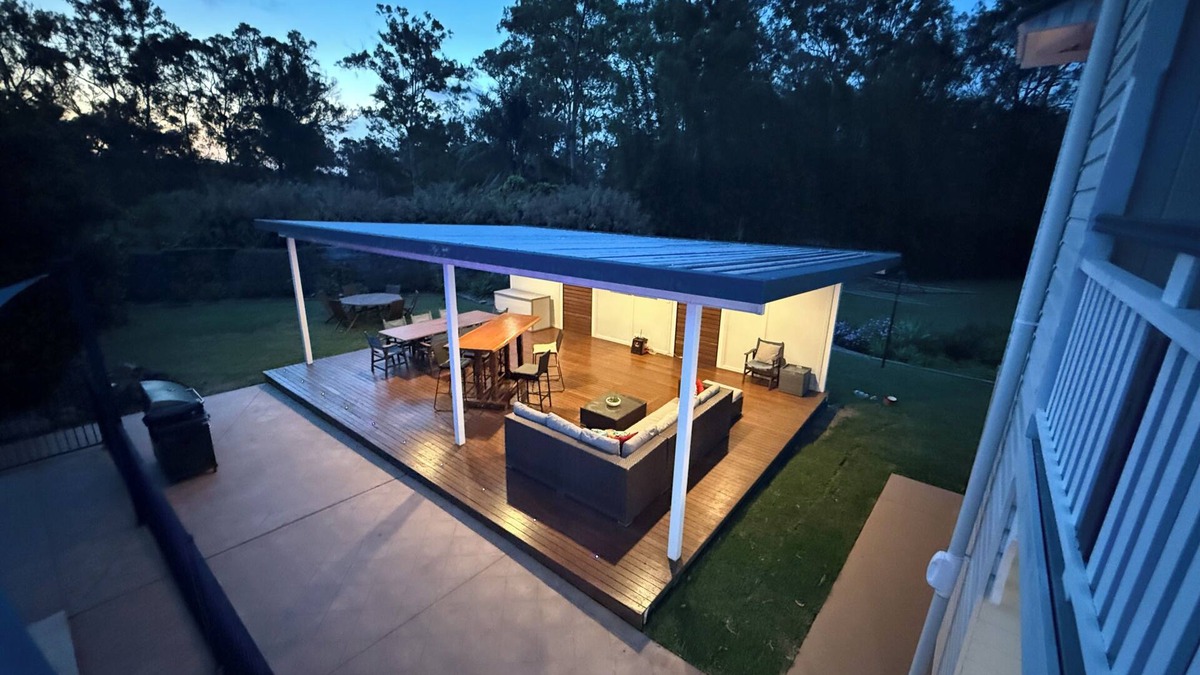 Logan Village House | The Big Family House with Inviting Swimming Pool and Close to Theme Parks.