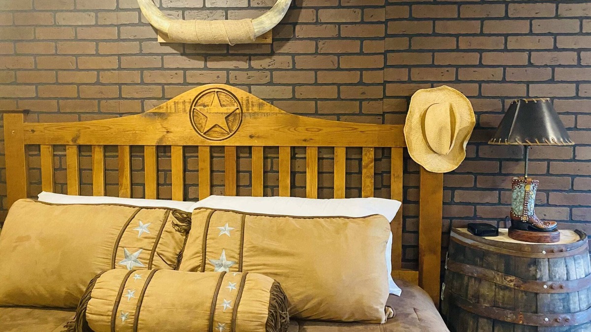 Amarillo Apartment | The Big Texan Double 123