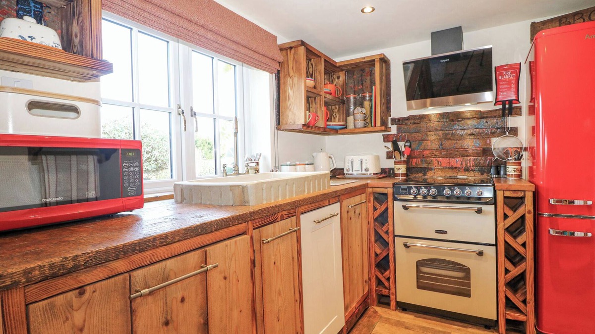 Dunbridge Cottage | The Bike Shed