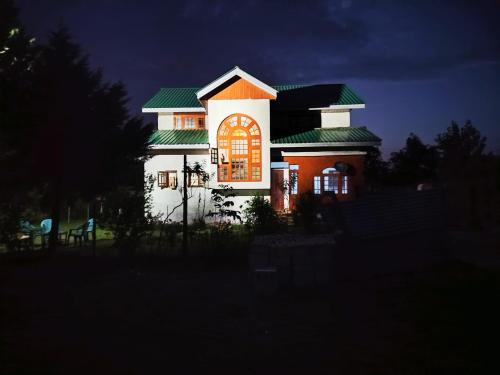 Harwan House | The Bilt farmhouse