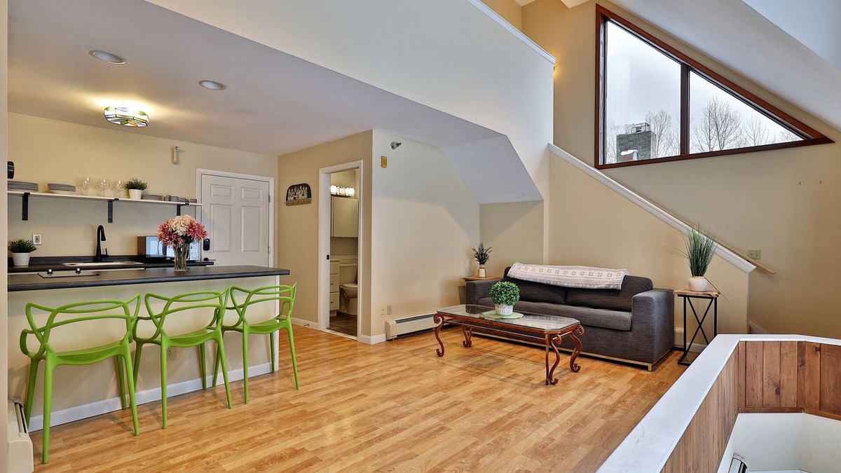 Killington Cabin | The Birch Ridge: Owner's Suite #5 - Queen/Sofa Bed Suite in Killington. Hot Tub. Renovated.