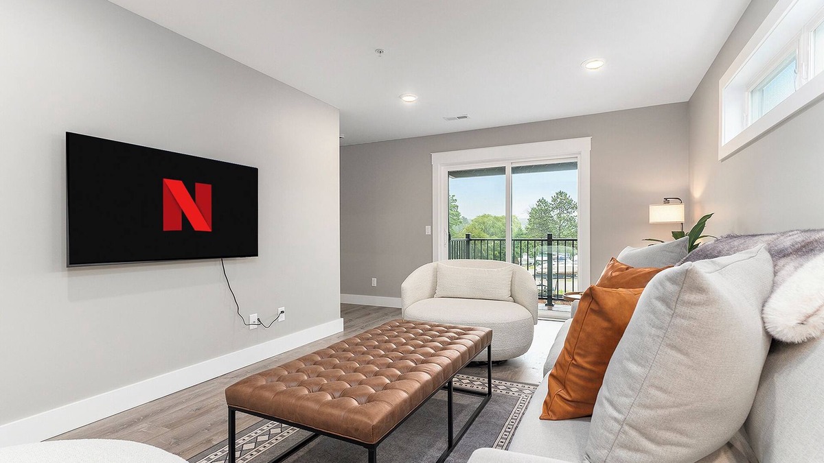 Lake Leelanau Condo | 🌤 The Birches - Condotel Downtown Lake Leelanau ➠ Unit 1