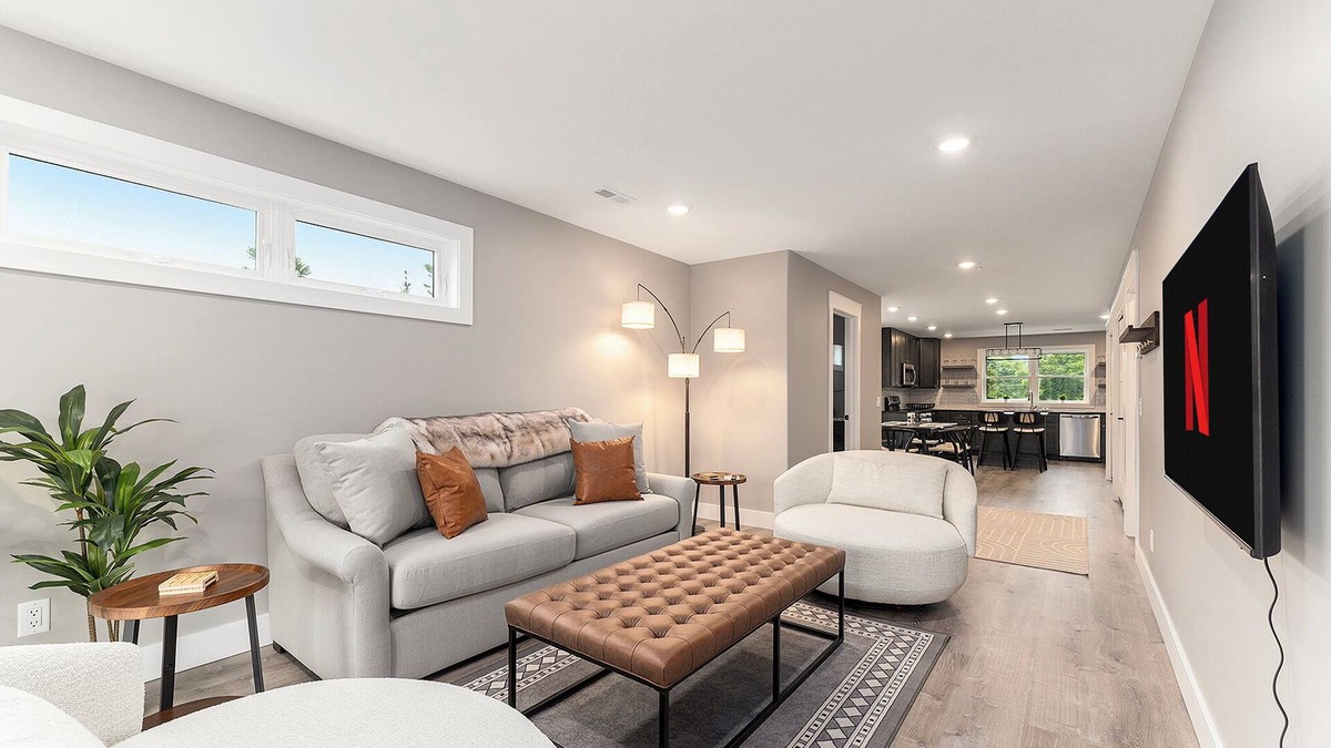 Lake Leelanau Condo | 🌤 The Birches - Condotel Downtown Lake Leelanau ➠ Unit 4