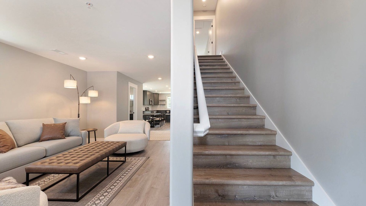 Lake Leelanau Condo | 🌲 The Birches ➠ Luxury Condotel in Downtown Lake Leelanau | U2