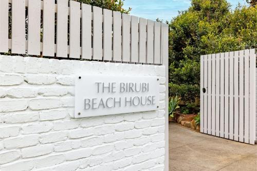 Anna Bay House | The Birubi Beach House 11 Campbell Ave Close to the beach pet friendly holiday home