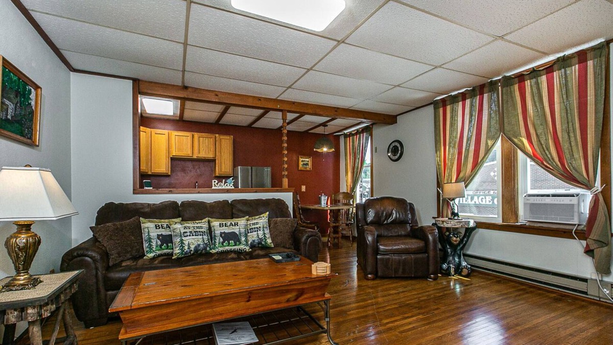 Potosi Apartment | The Black Bear Suite