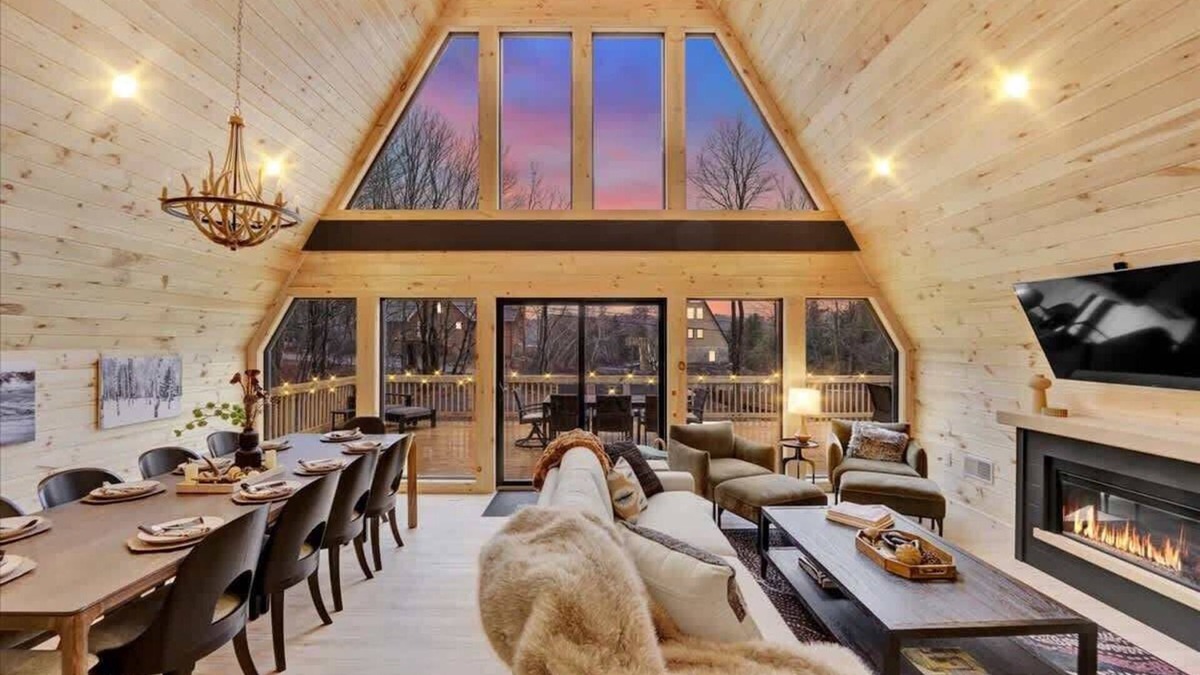 Blakeslee Cabin | The Black Lotus A-Frame | HotTub | Sauna | Firepit