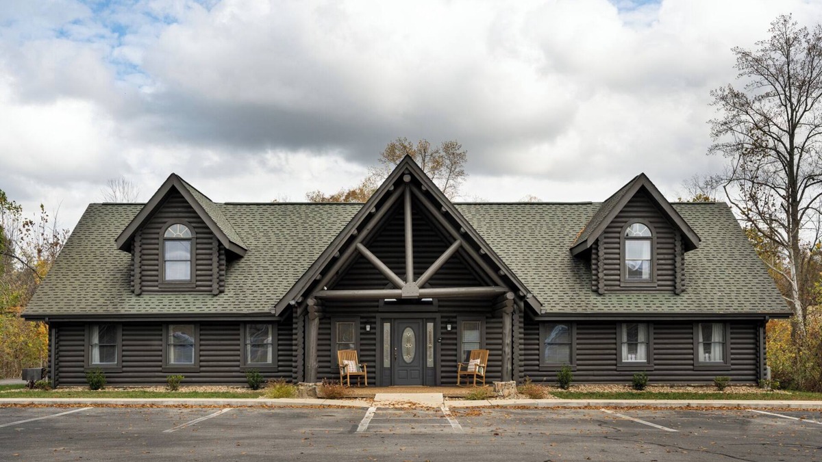 Baxter Cabin | The Blackburn Grand Cabin