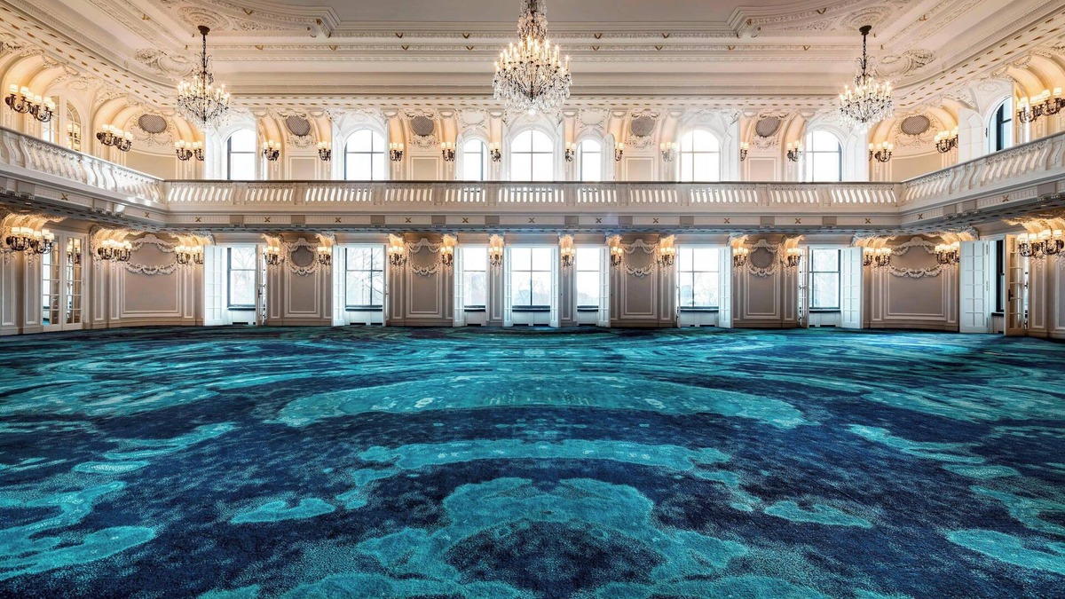 The Loop Hotel | The Blackstone, Autograph Collection