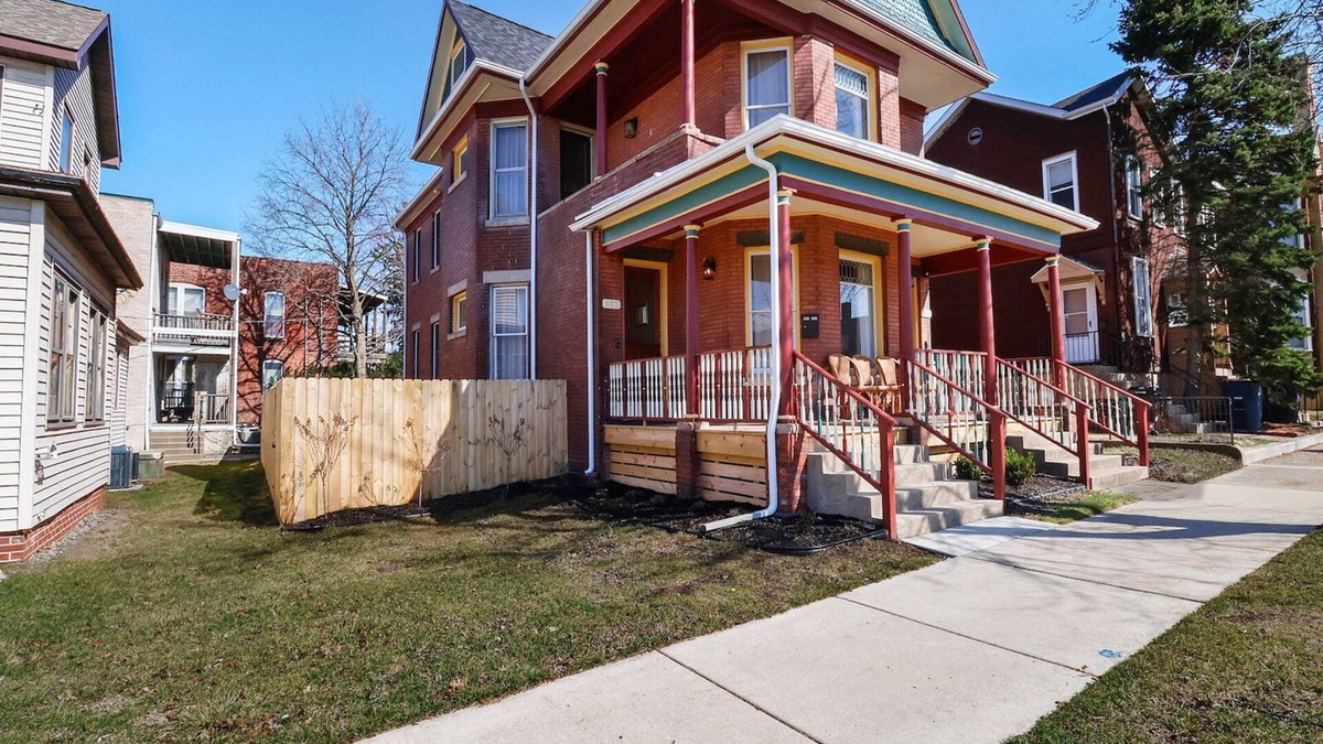 Michigan City House | The Blarney Bungalow Newly Renovated Sleeps 6
