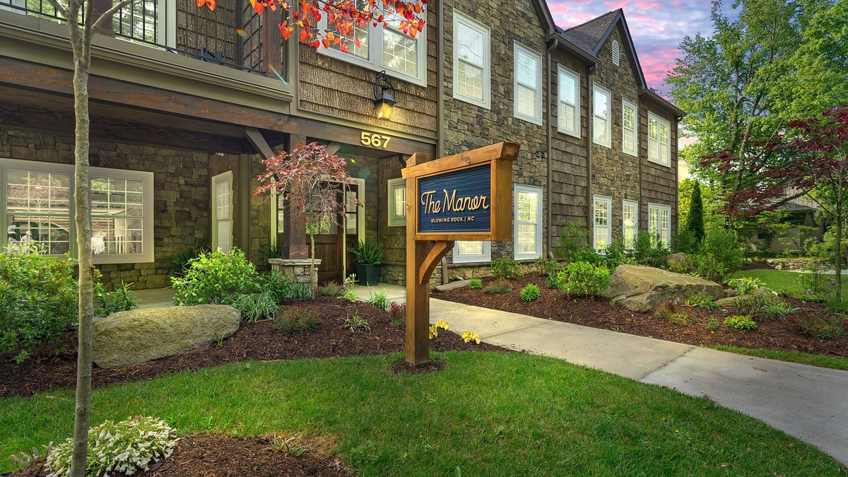 Blowing Rock Hotel | The Blowing Rock Manor