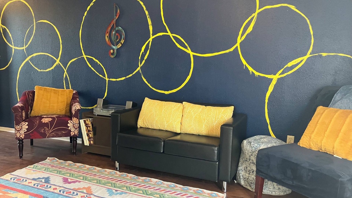 Southwood Valley Condo | The Blue Desert: Your College Station Launchpad. Pet-Friendly!