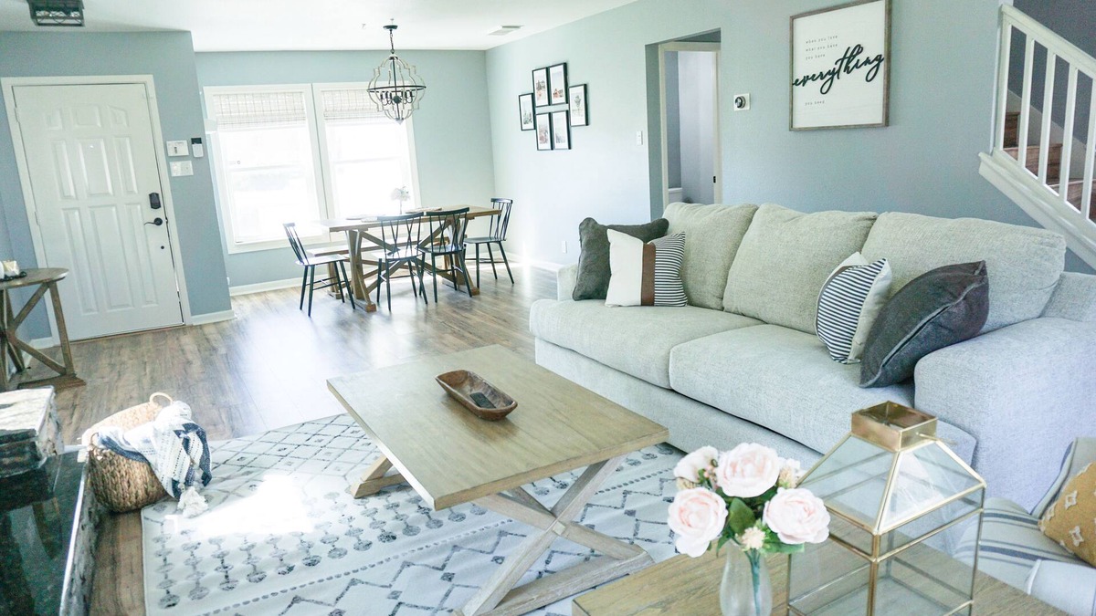West San Antonio House | The Blue Haus by Sea World - 15 min from Lackland AFB, UTSA and more!