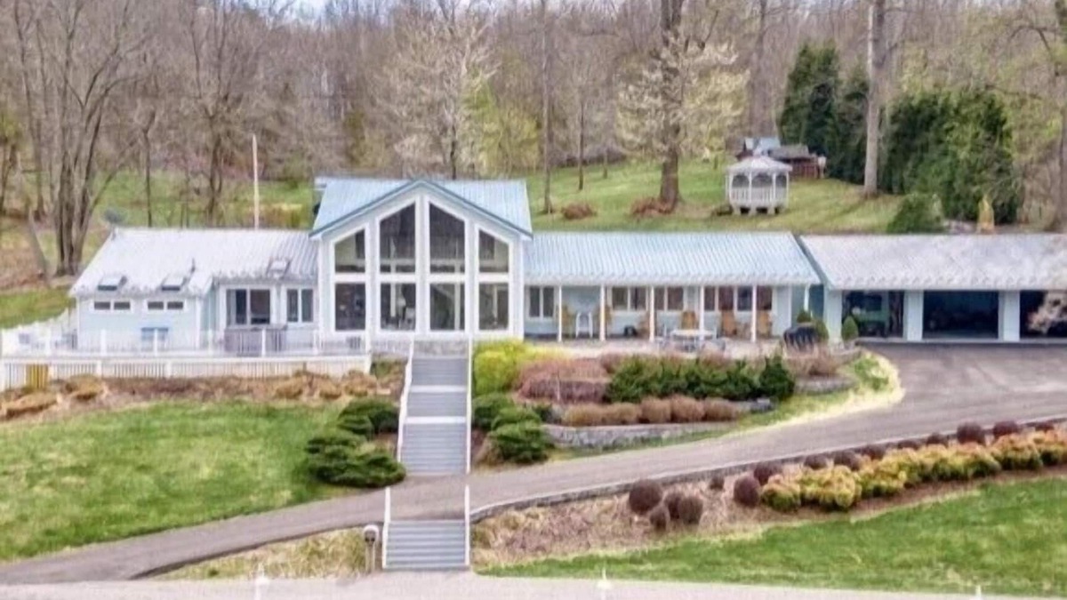 Hiwassee Apartment | The Blue Heron Getaway on Claytor ake in the Appalachian Mountains of Virginia