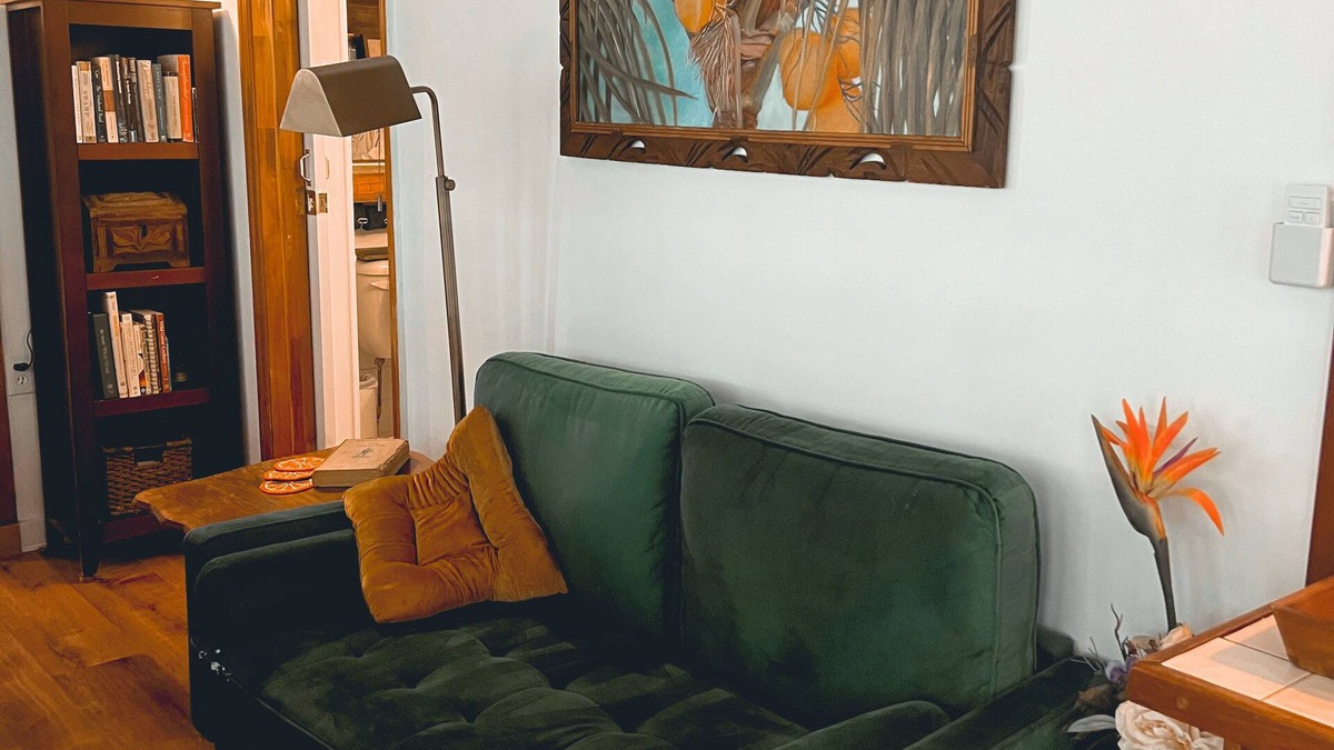 Cross Creek Cottage | The Blue Heron Hideaway- 2-bedroom cottage in lovely Cross Creek, FL,