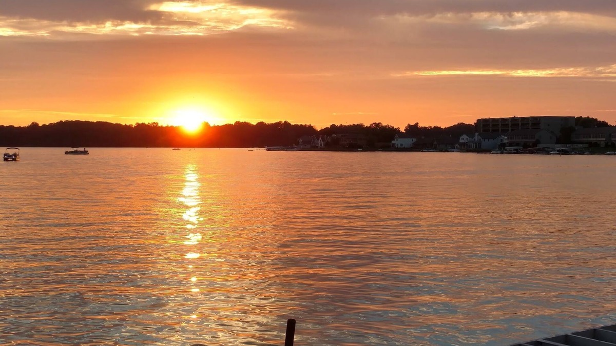 La Porte Hotel | The Blue Heron Inn