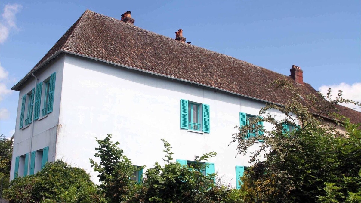 Giverny House | The Blue House of Claude Monet in Giverny, charming house