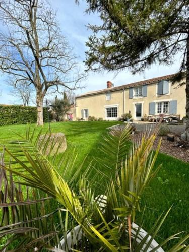 Le Langon Apartment | The blue lotus gite and spa
