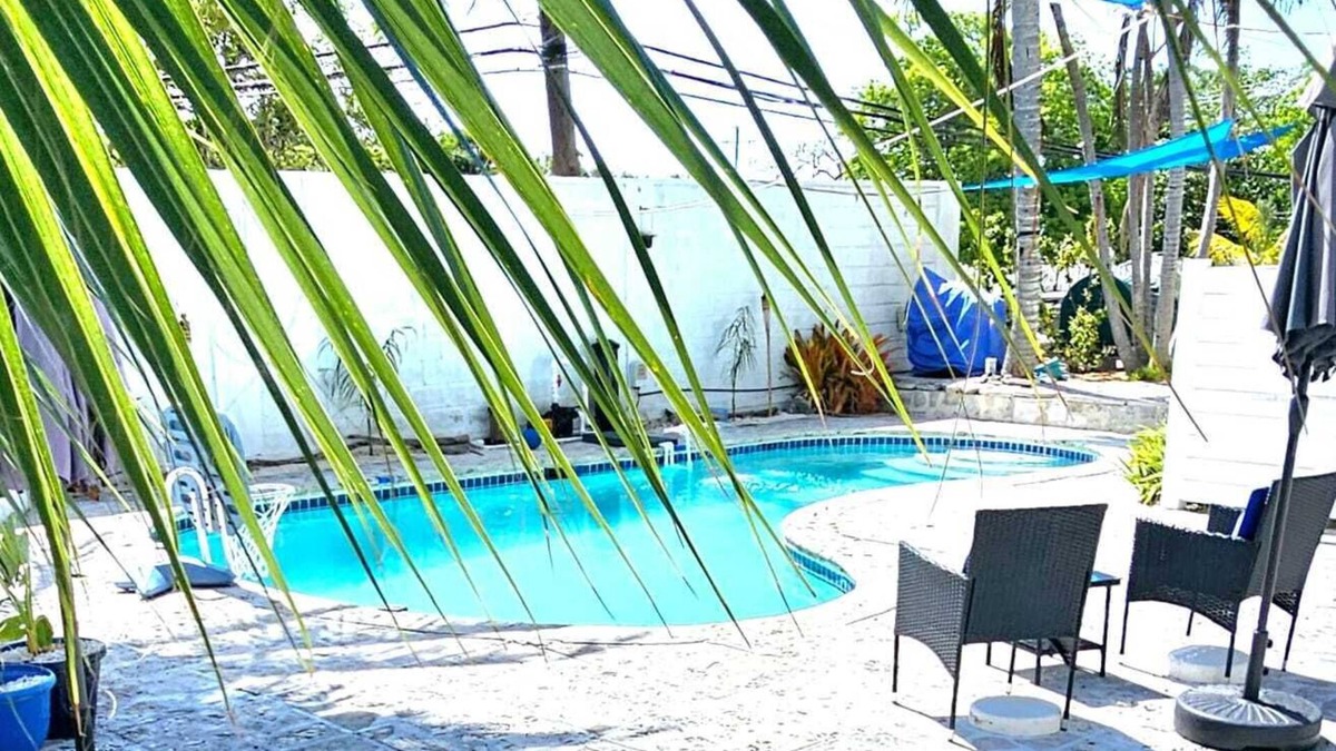 Gambier Villa | The Blue Margarita - Nassau Get-a-way